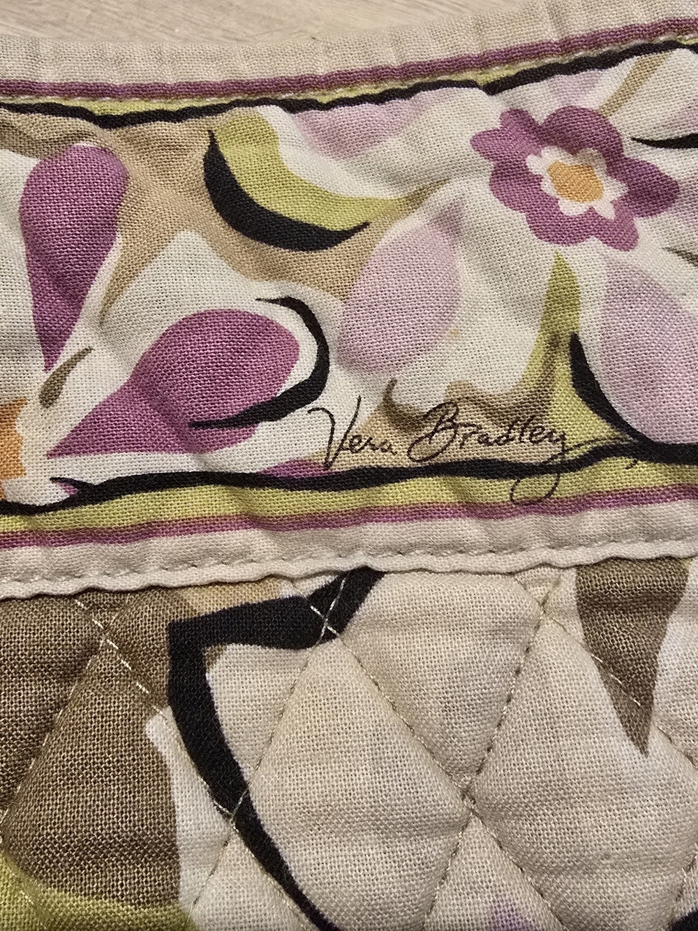 Vera Bradley Retired Portobello Road Lg Tote-Magnetic Close- 3 Pocket Travel Bag - Picture 4 of 10